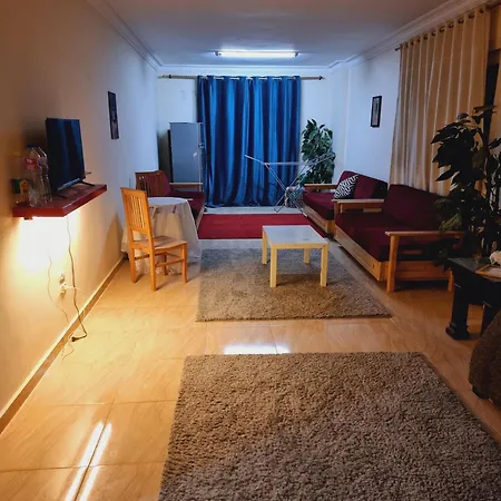 Cairo Nasr City - 15Minutes From Airport - Private Single Room With Shared Bathroom - غرفة مفردة خاصة مع حمام مشترك - Chambre Simple Privee Avec Salle De Bain Partagee - Одноместный Отдельный Номер С Общей Ванной Комнатой -